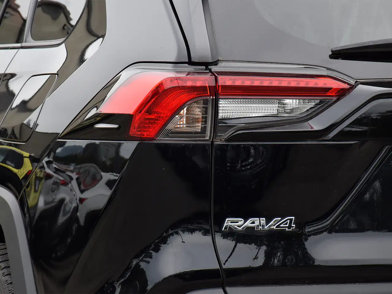 Toyota RAV 4 photo Toyota RAV 4