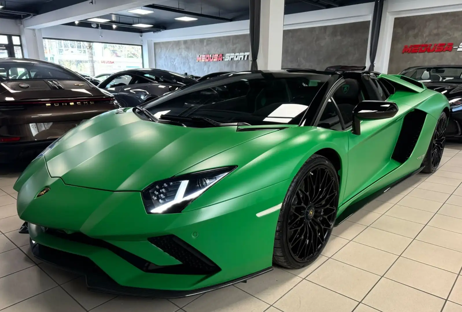 Lamborghini Aventador AVENTADOR S ROADSTER GREEN EXT&INT CARBON FULLOP Zöld - 1