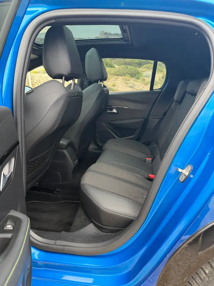 Peugeot 208 208 — photo 9