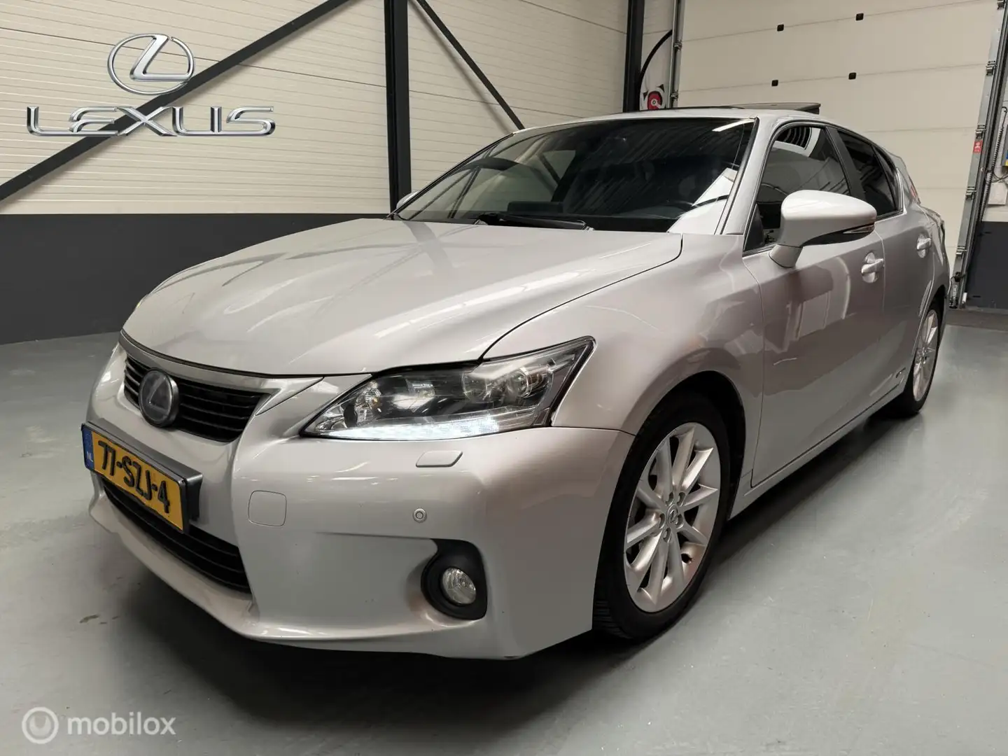 Lexus CT 200h Luxury Line Schuifdak|ACC|ML-Audio|LED Gris - 1