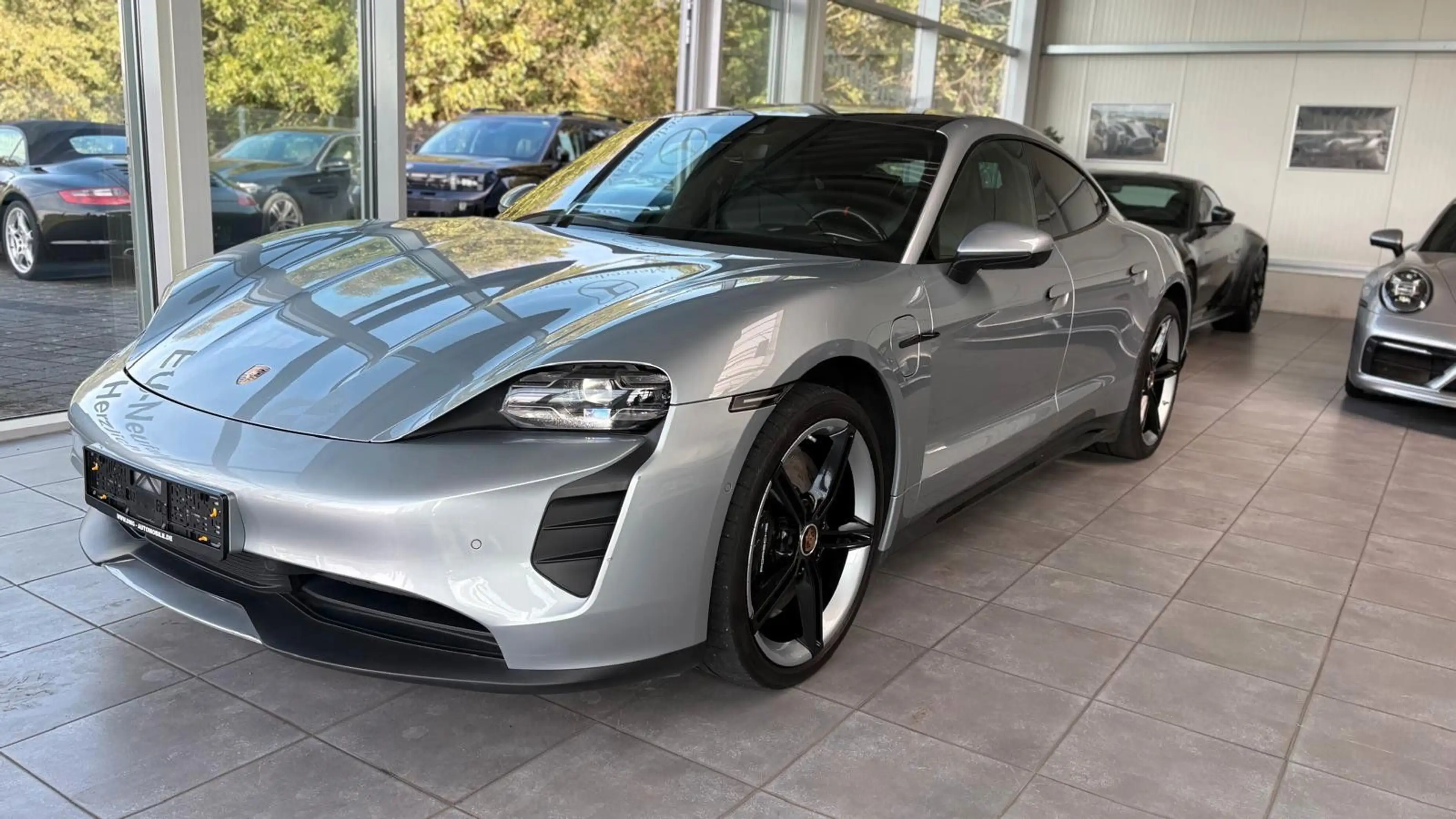 Porsche Taycan 4 S Approved, 21 zoll,18wg,pscb bremsen — photo 5