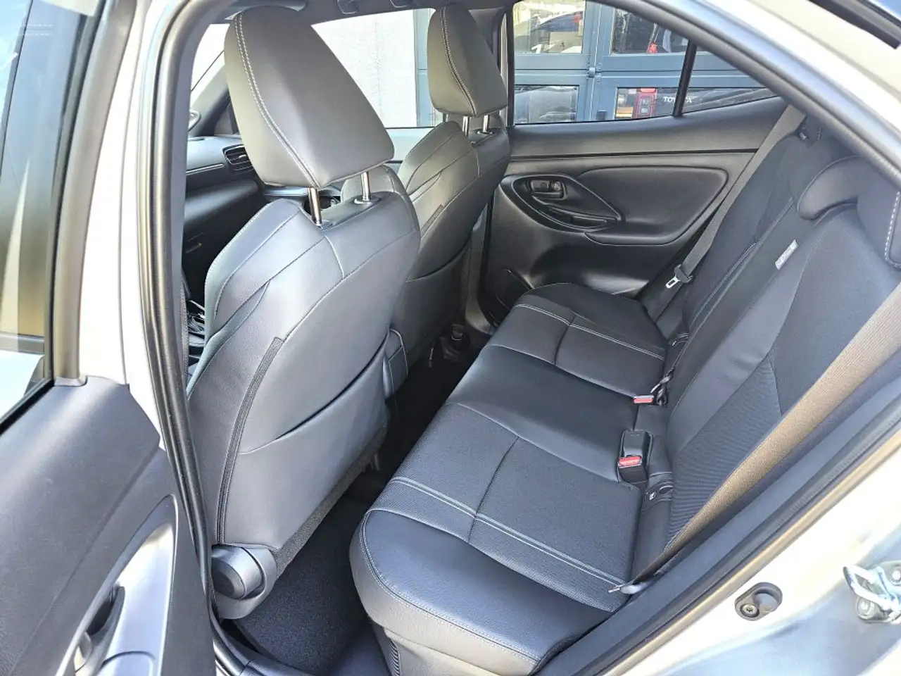 Toyota Yaris Cross Hybrid 130 1.5 VVT-i Style Plus 6