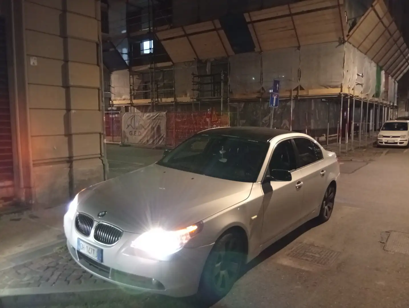 BMW 530 Serie 5 E60 2003 Berlina 530d Msport Argento - 1