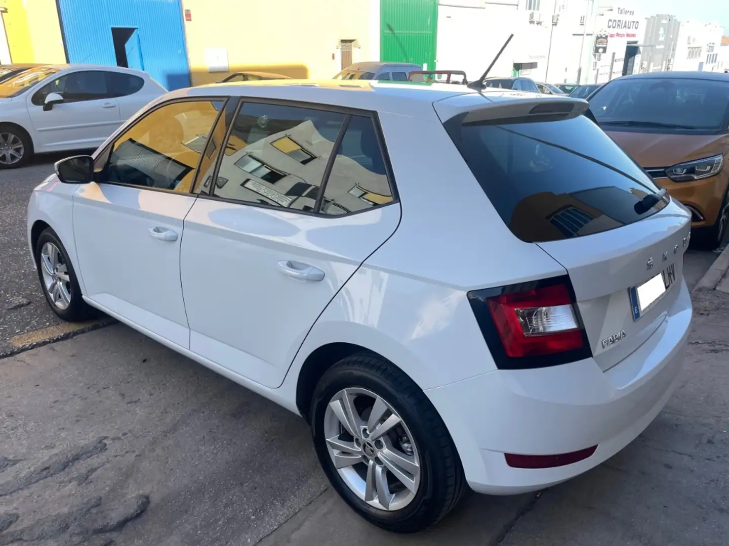 Skoda Fabia 1.0 TSI Ambition Plus 70kW Blanco - 2