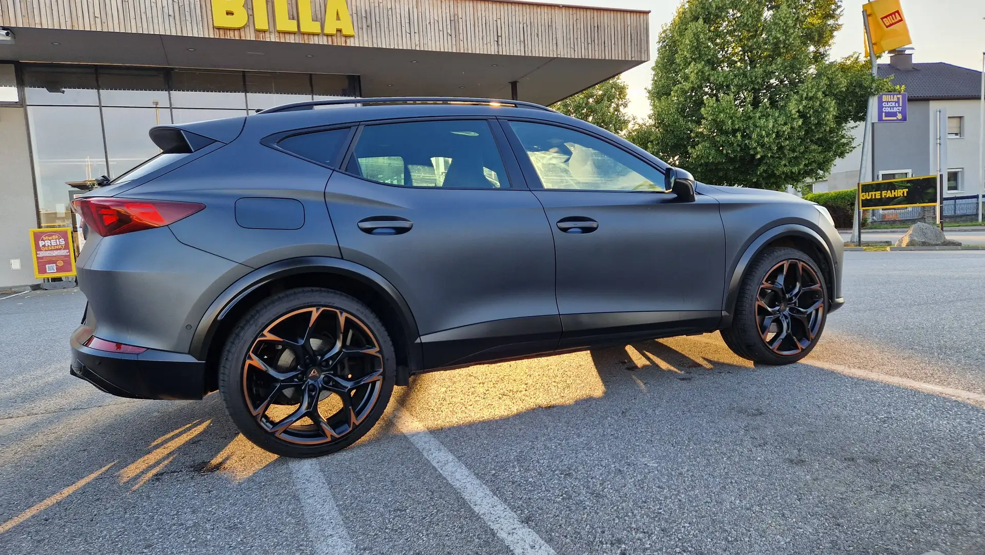 CUPRA Formentor 2,0 TSI 190PS 4Drive DSG Standheizung Grau - 2