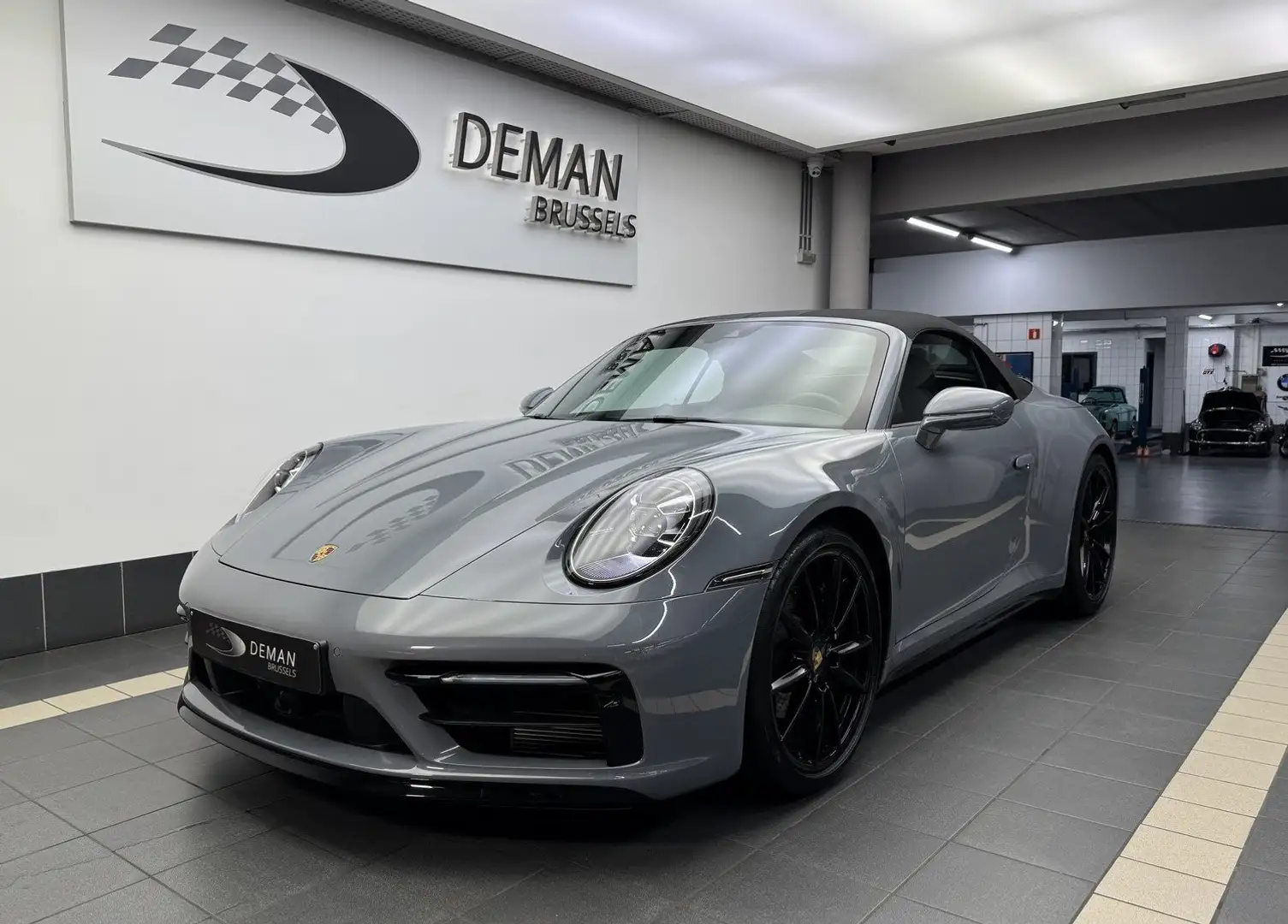 Porsche 992 Cabrio * PDK * Burmester * SportDesign * Chrono Grigio - 1