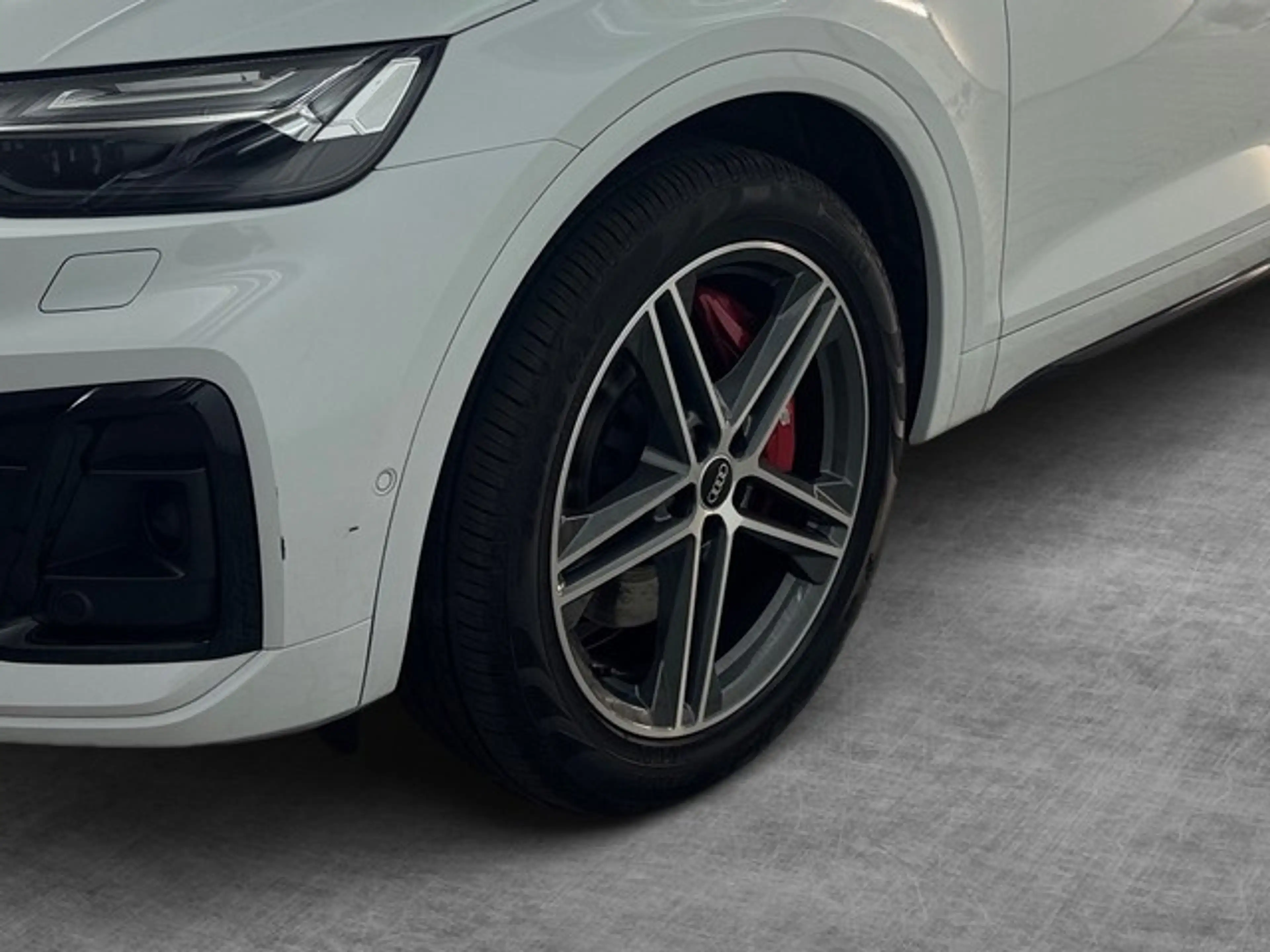 Audi SQ5 Sportback MATRIX LED AHK ACC PANO NAVI 360" — photo 4