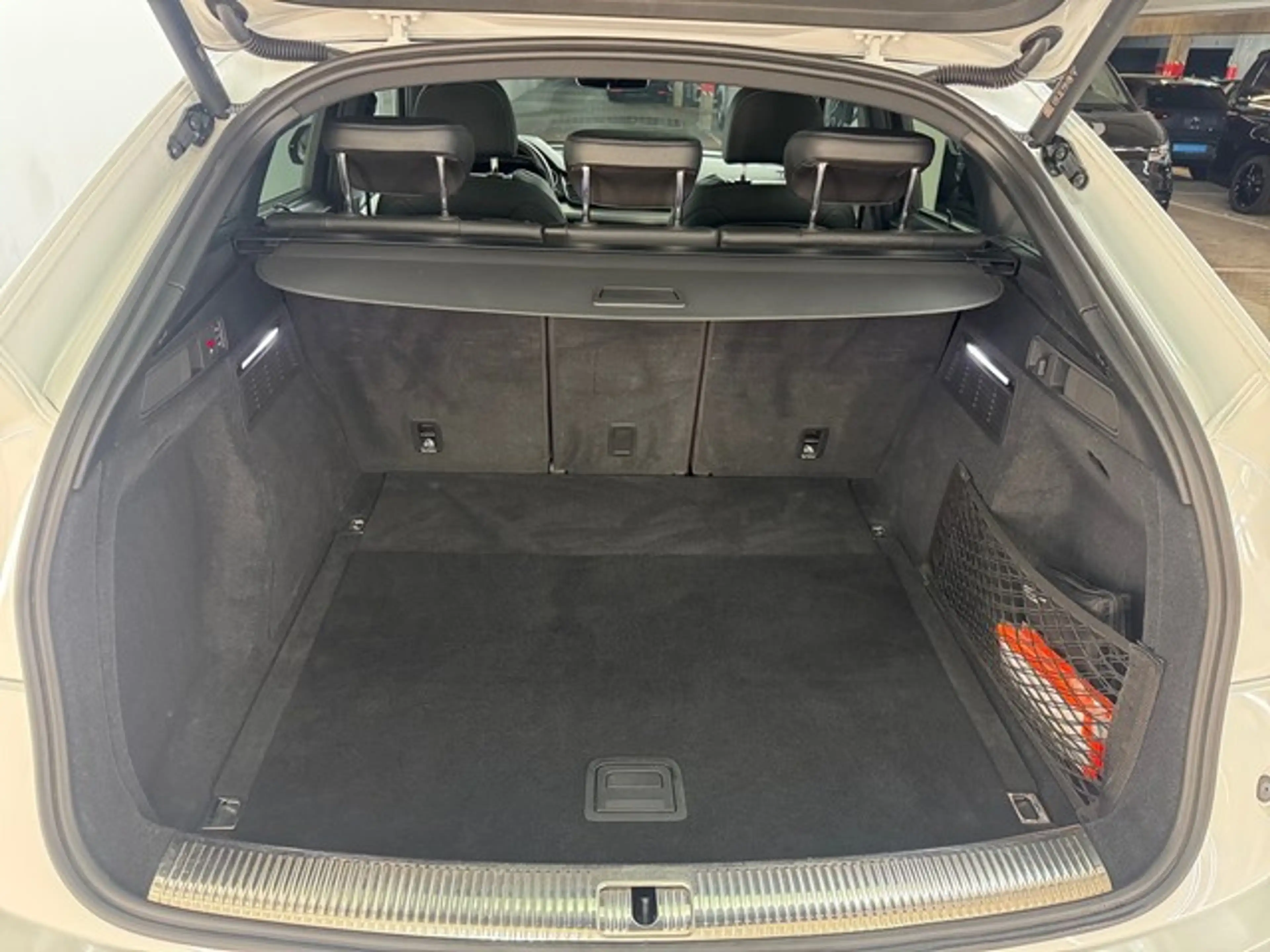 Audi SQ5 Sportback MATRIX LED AHK ACC PANO NAVI 360" — photo 12