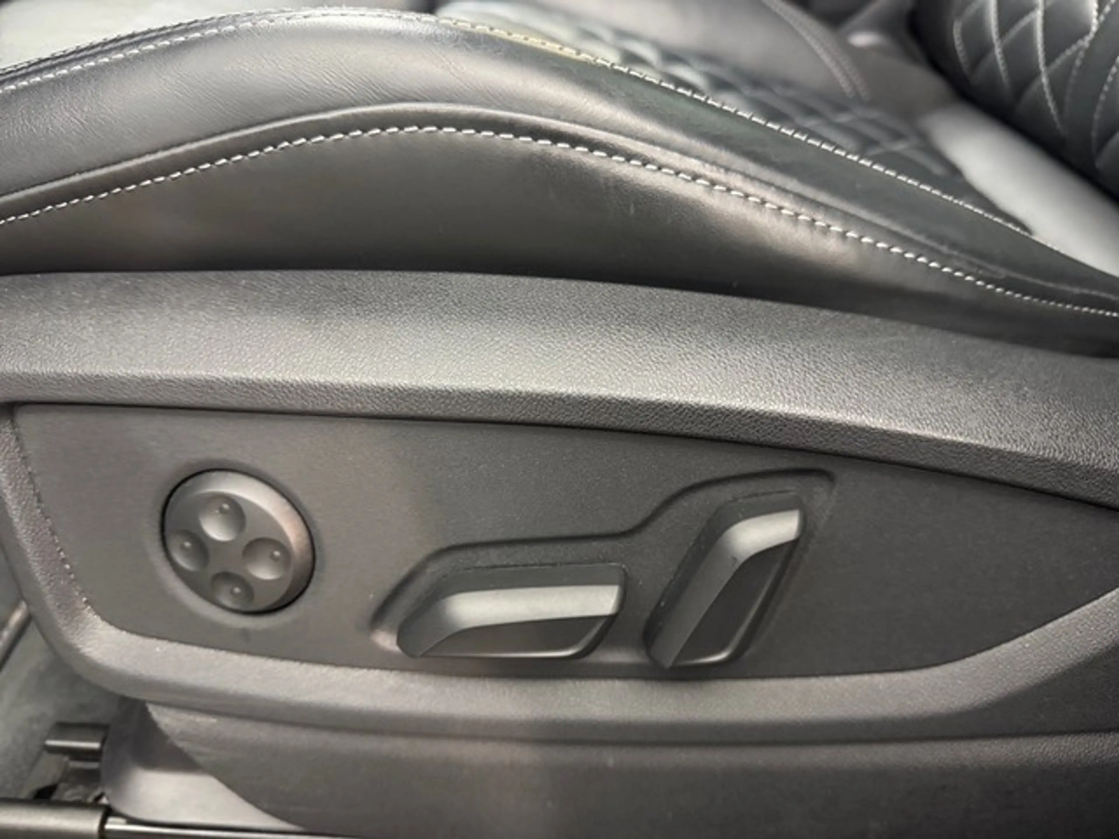 Audi SQ5 Sportback MATRIX LED AHK ACC PANO NAVI 360" — photo 5