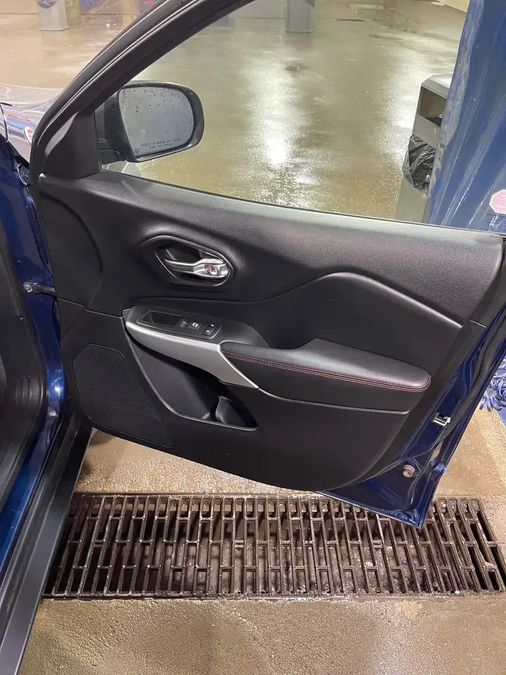 Jeep Cherokee снимка Jeep Cherokee
