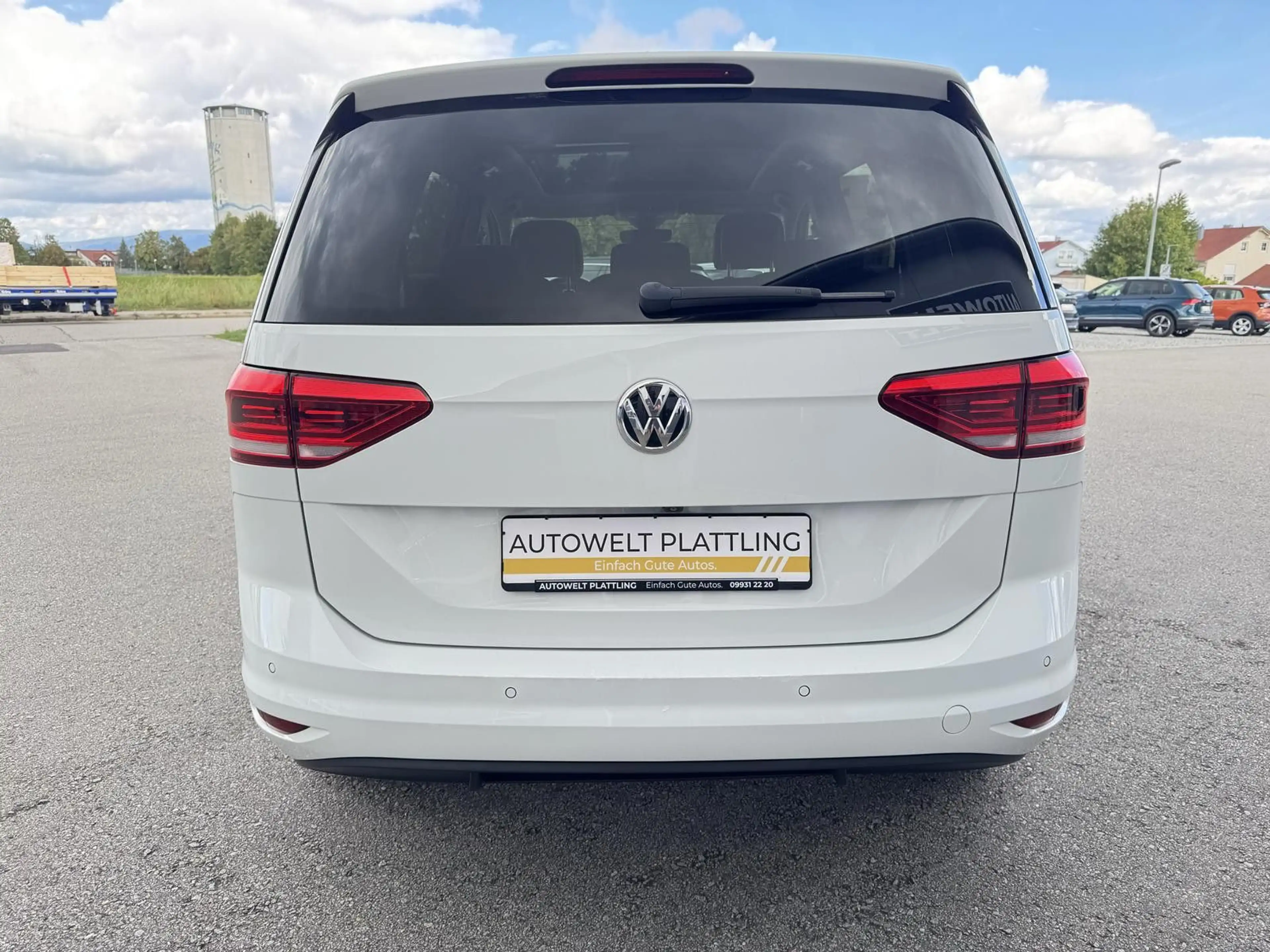 Volkswagen Touran Highline 1.5 TSI Panorama DSG LED ACC Kam — photo 7