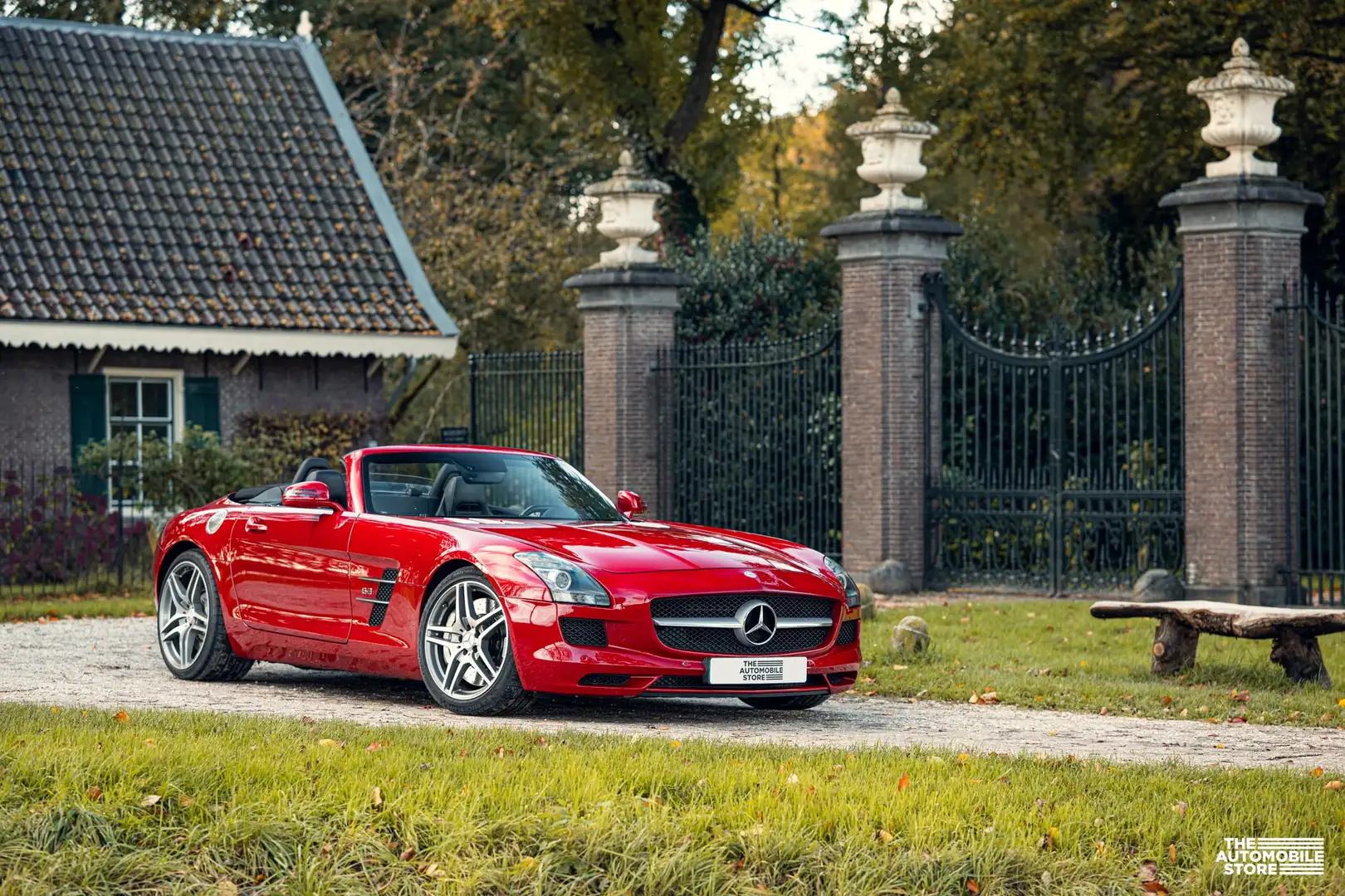Mercedes-Benz SLS Roadster Le Mans Red Rood - 1