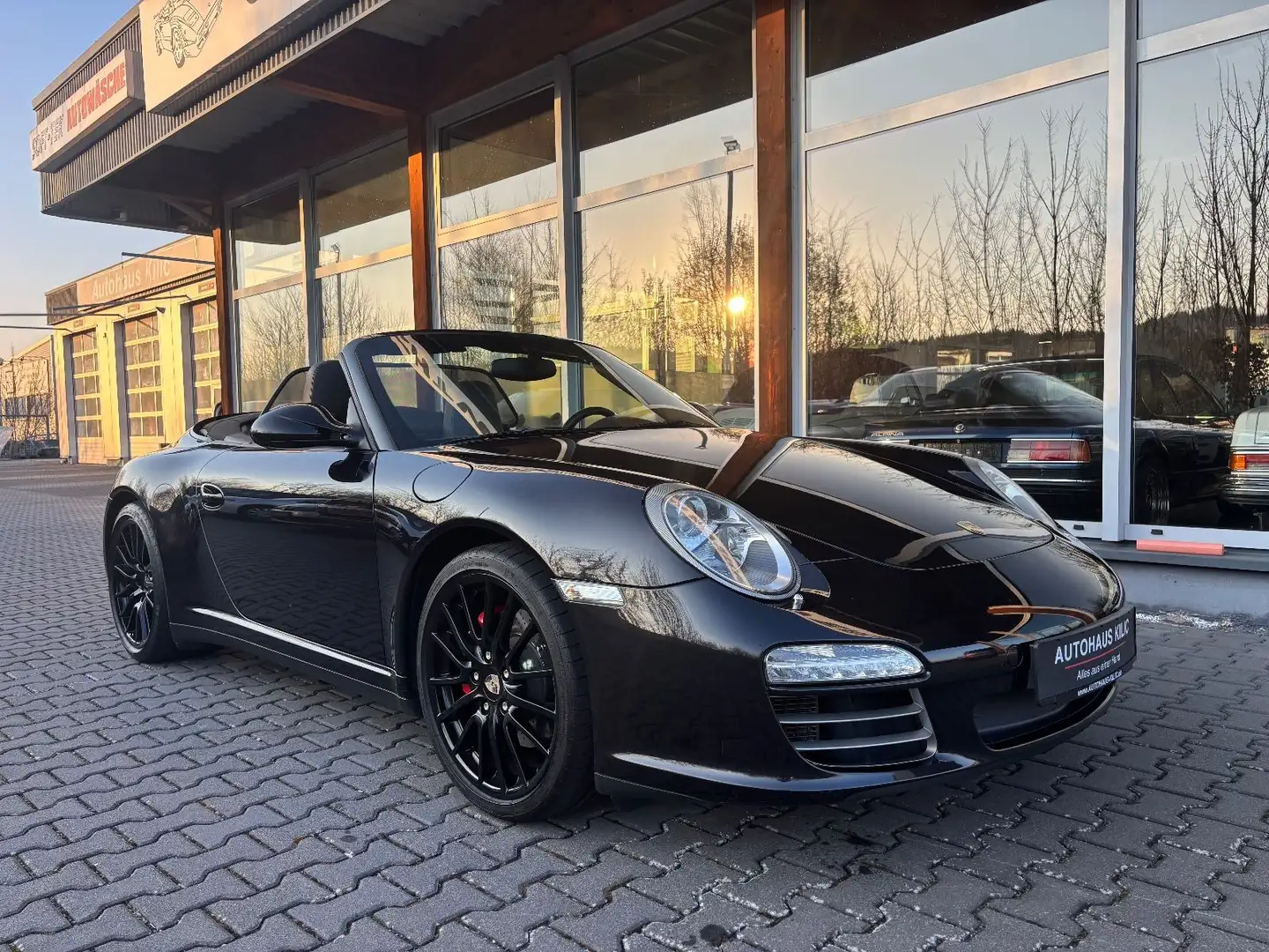 Porsche 911 997 Carrera 4 S Cabrio Sportabgas BRD 2.Hand Schwarz - 1