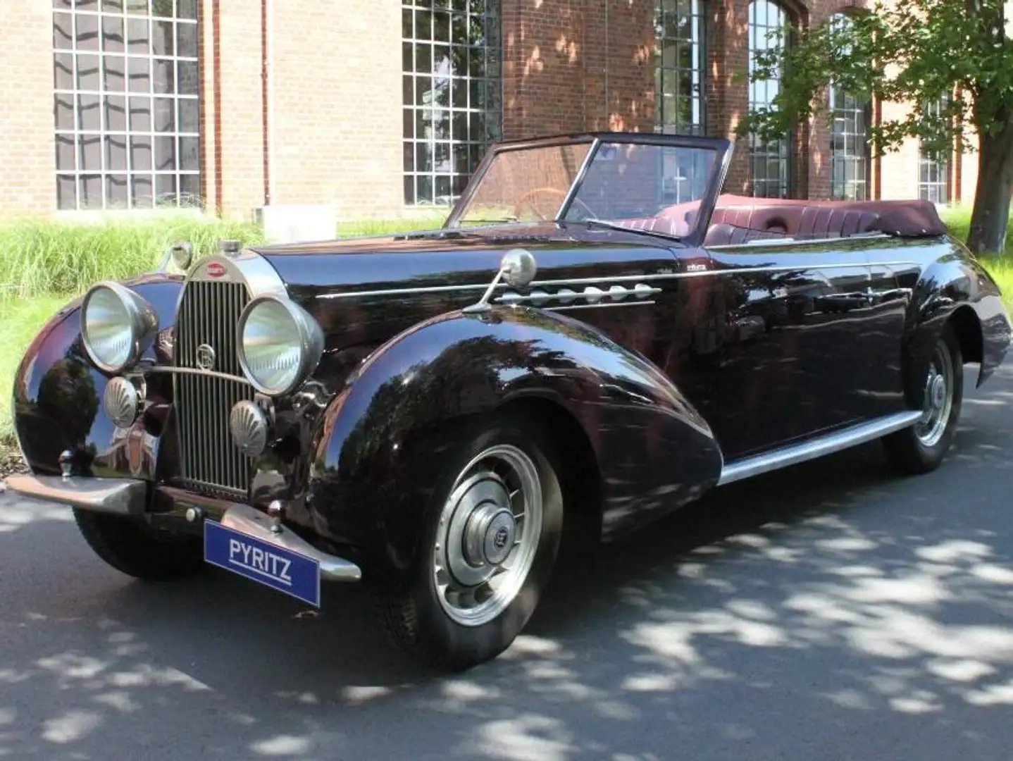 Bugatti Typ 49 Rojo - 2