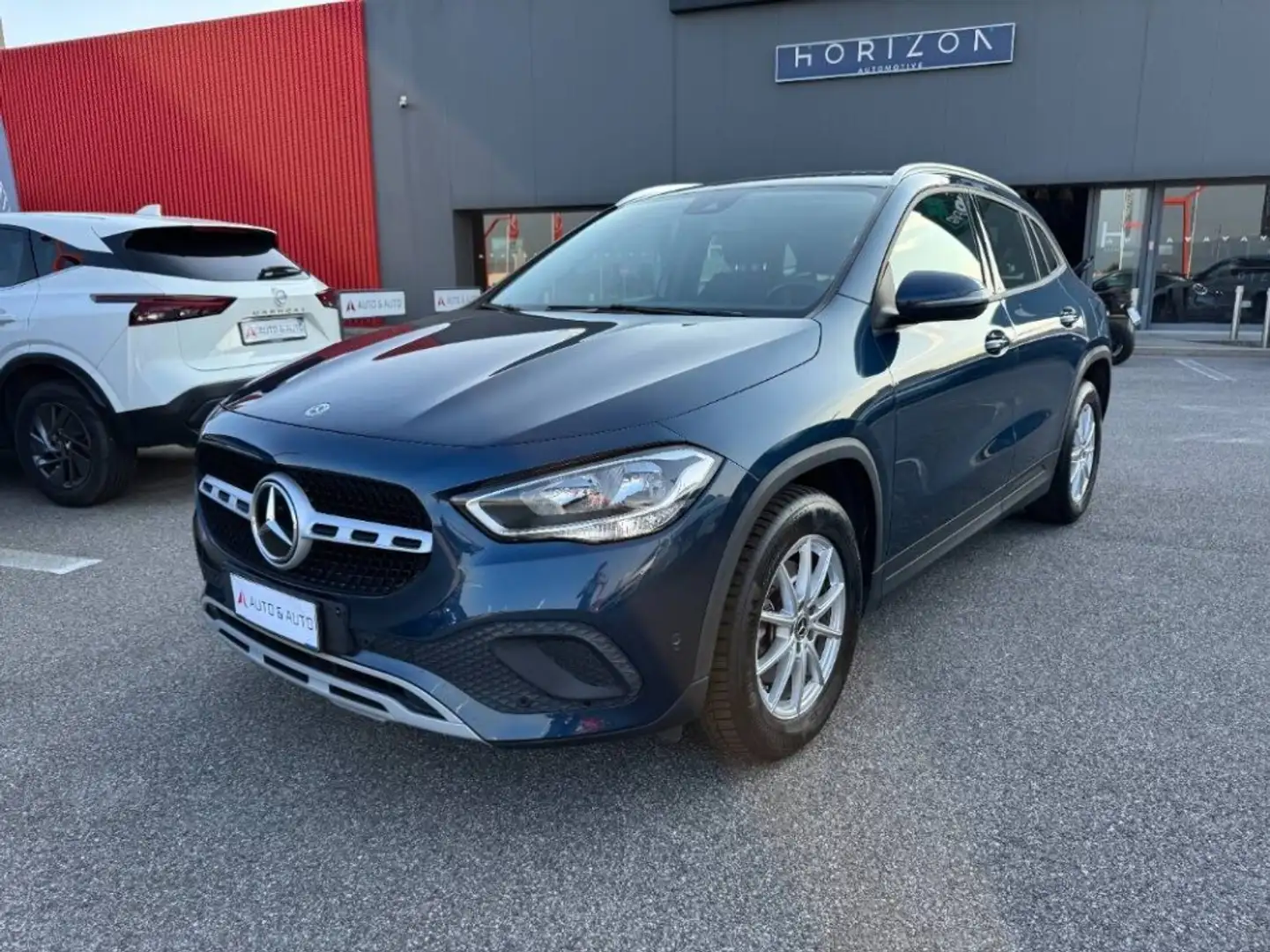 Mercedes-Benz GLA 180 180 d Business auto Blu/Azzurro - 1