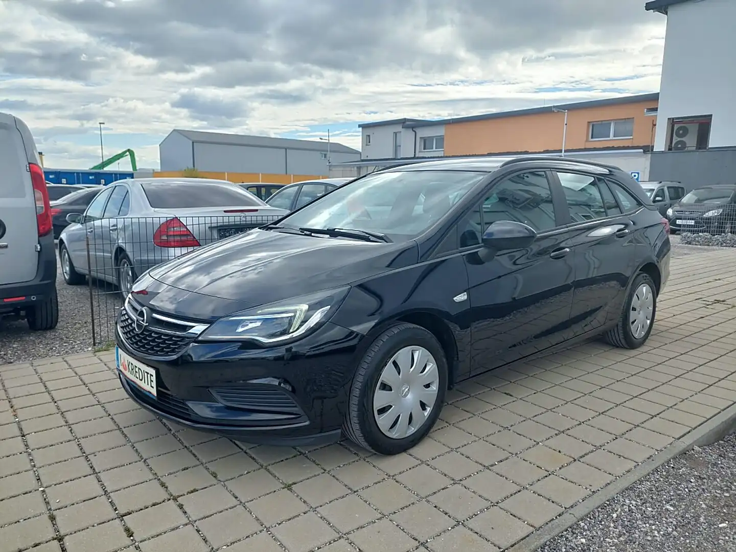 Opel Astra ST 1,6 CDTI ECOTEC Dynamic S/S ERSTER BESITZ Schwarz - 2