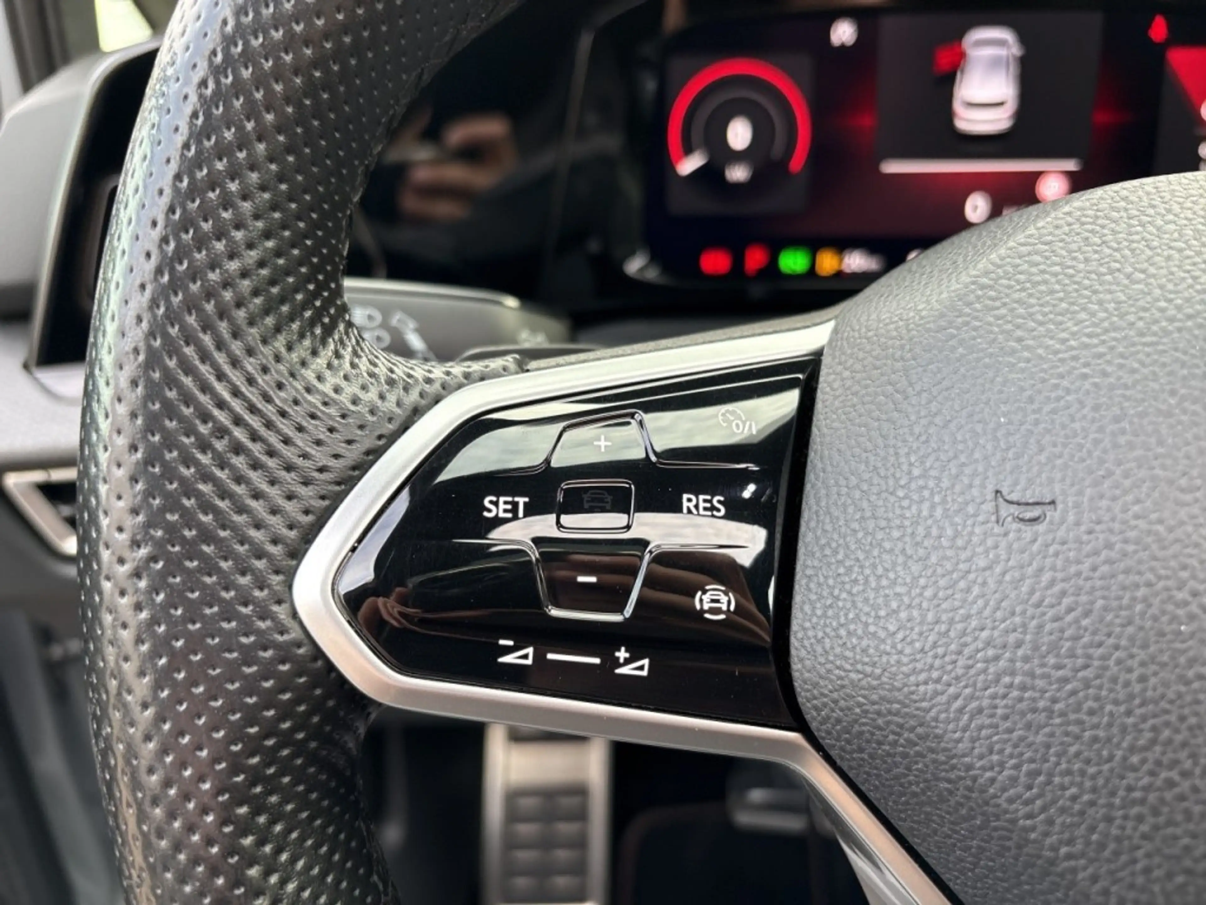 Volkswagen Golf GTI 2.0 TSI DSG GTI PANO-DAK/HARMAN-KARDON/IQ-LIGHTS/C — photo 17