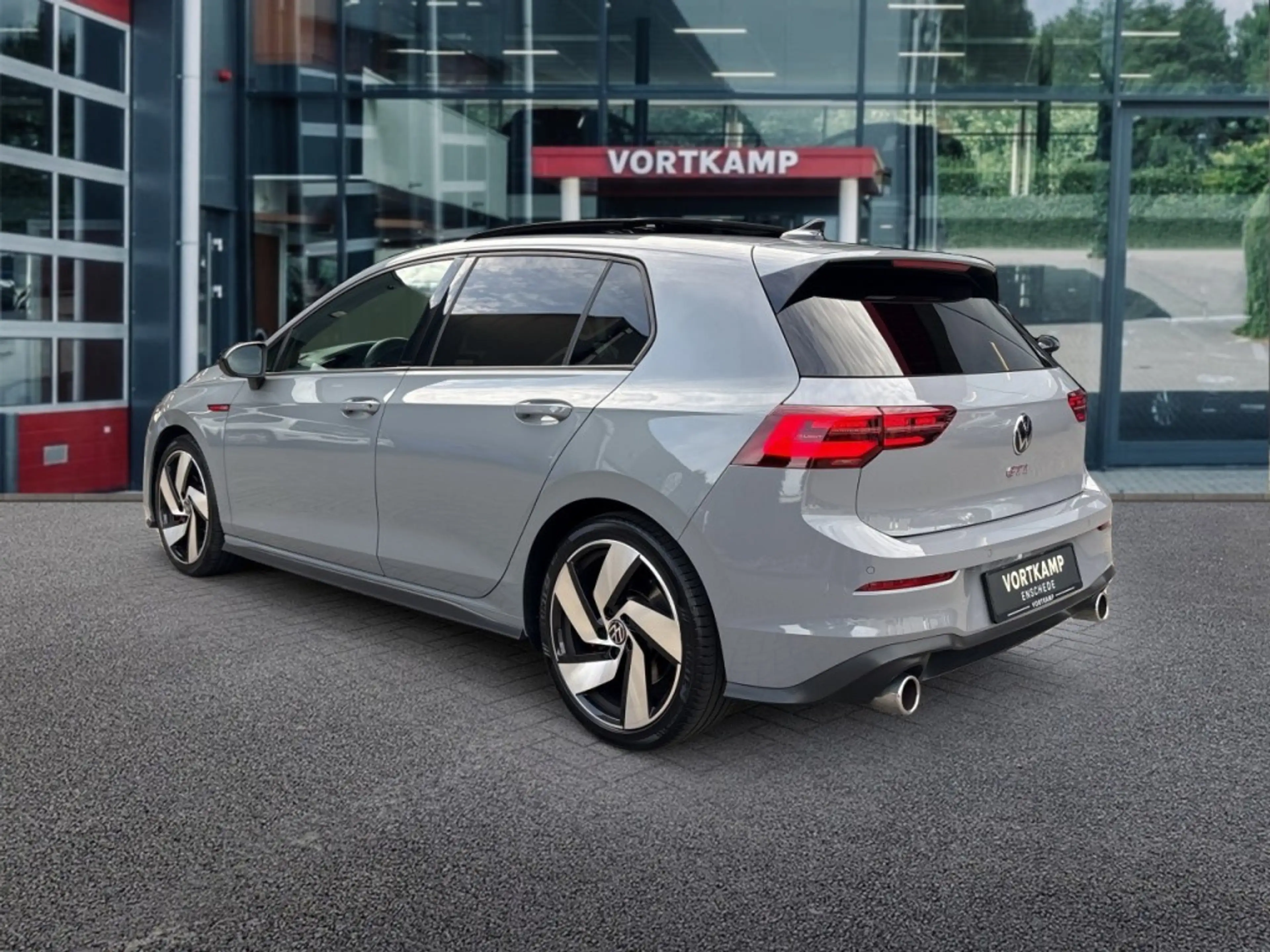 Volkswagen Golf GTI 2.0 TSI DSG GTI PANO-DAK/HARMAN-KARDON/IQ-LIGHTS/C — photo 7