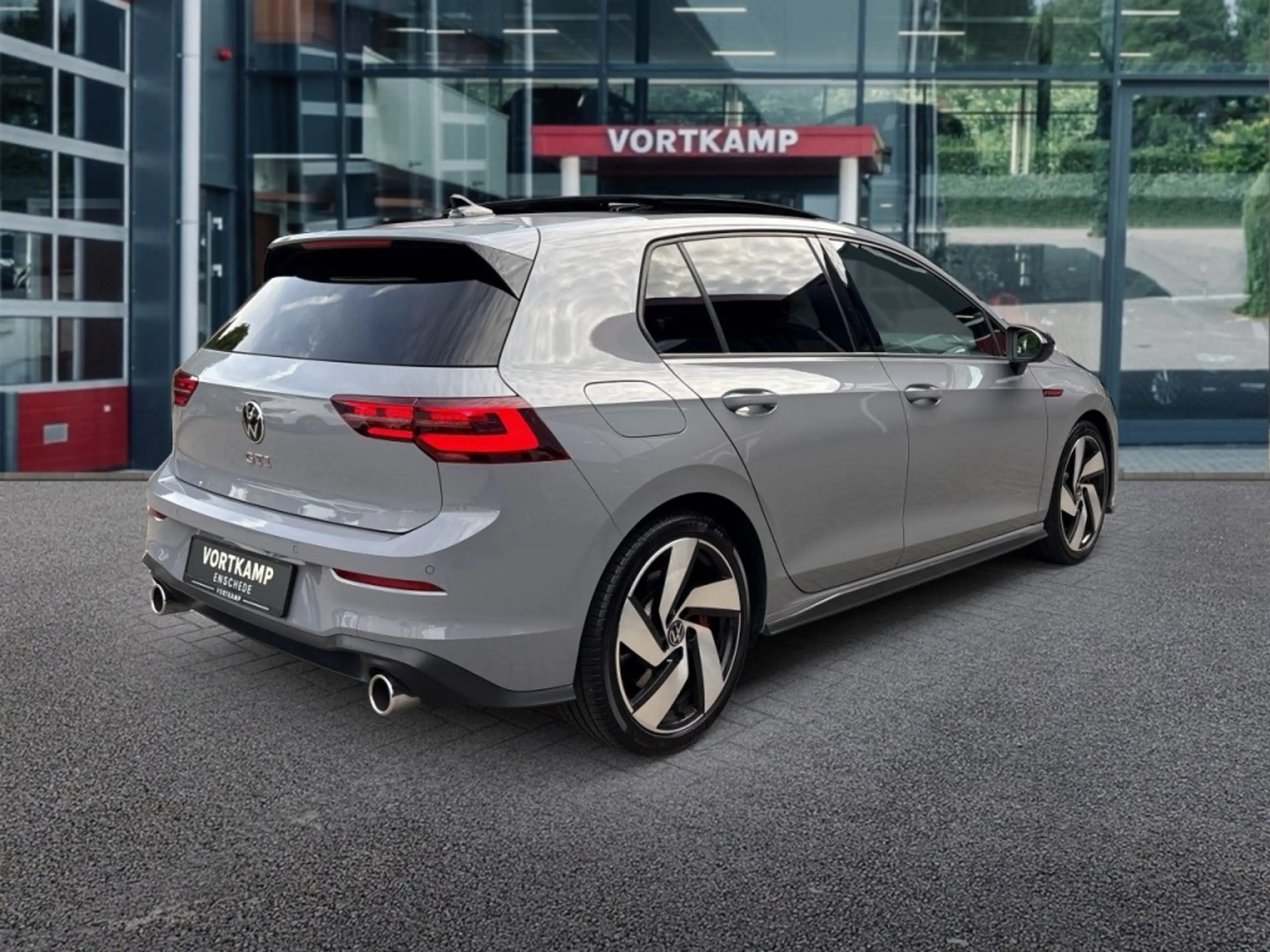 Volkswagen Golf GTI 2.0 TSI DSG GTI PANO-DAK/HARMAN-KARDON/IQ-LIGHTS/C — photo 5