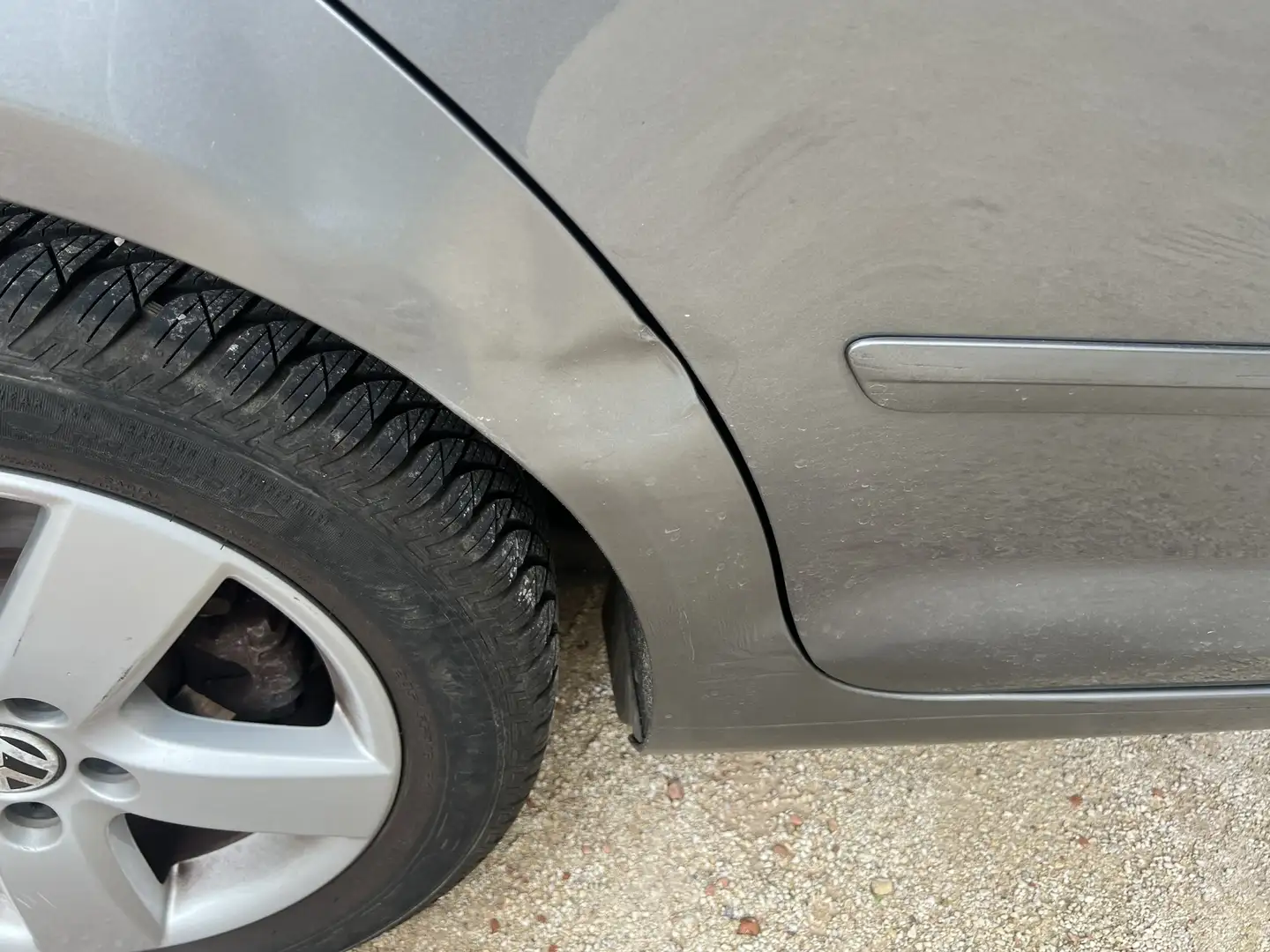 Volkswagen Golf Plus Team 1.6 TDI Bluemotion Grau - 2