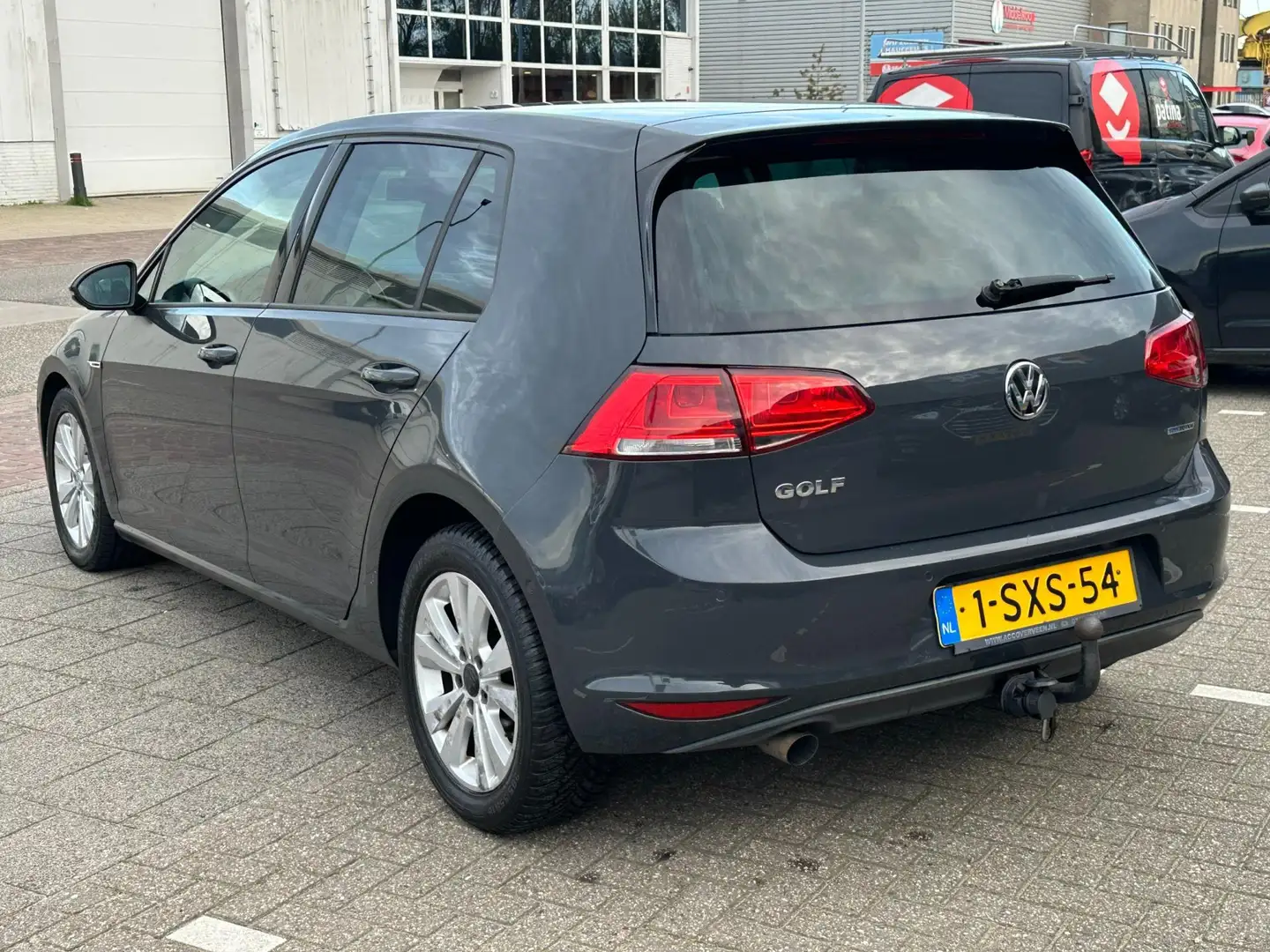 Volkswagen Golf 1.6 TDI Highline BlueMotion Gris - 2