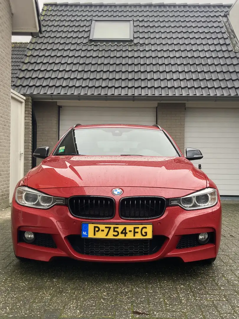 BMW 330 High Executive Czerwony - 2