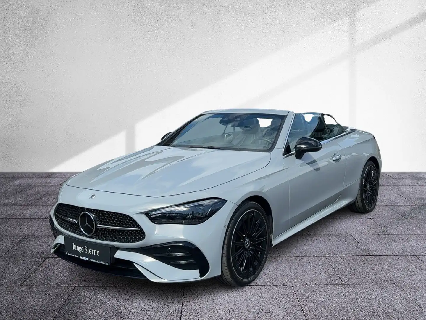 Mercedes-Benz CLE 220 d Cabriolet NP: 102.464 AMG Prem+ AHV Grau - 2