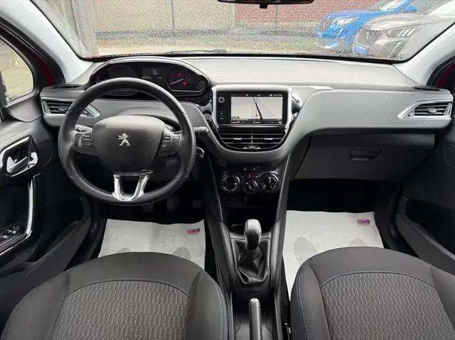 Peugeot 208 view 27