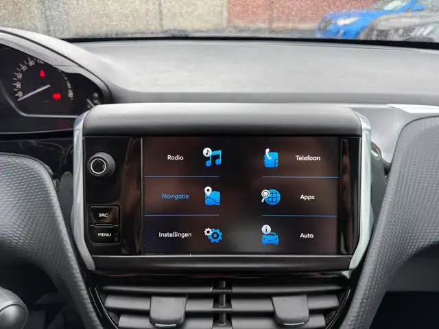 Peugeot 208 view 20