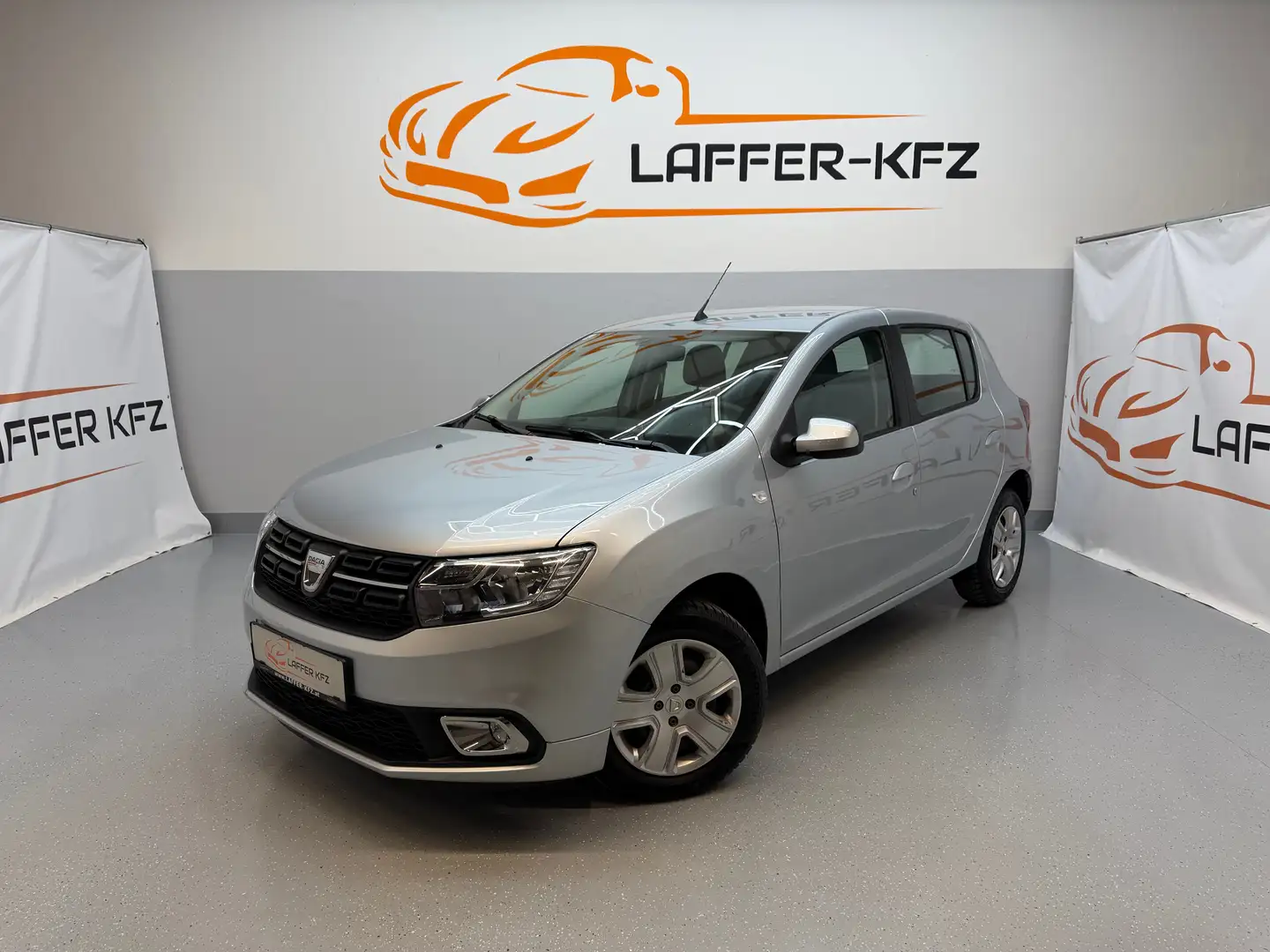 Dacia Sandero Comfort Tce 90 KLIMA **nur 12.000 KM** TOP Silber - 1
