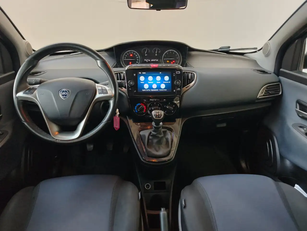 Lancia Ypsilon 2021 — фото 14