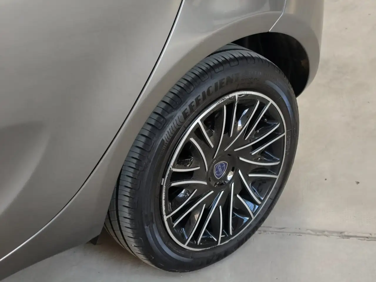 Lancia Ypsilon 2021 — фото 9