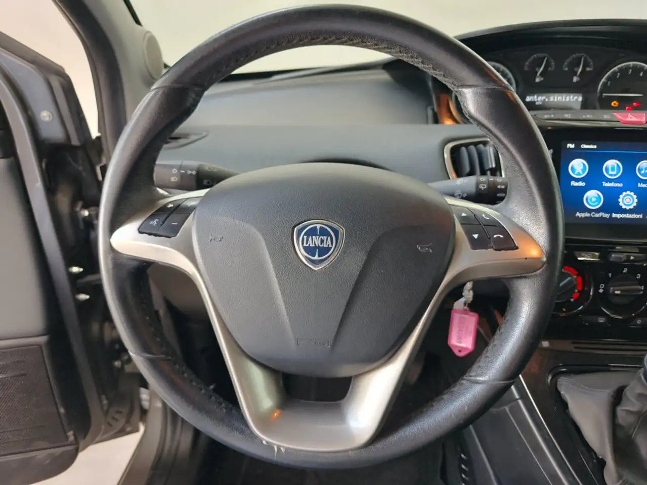 Lancia Ypsilon 2021 — фото 13