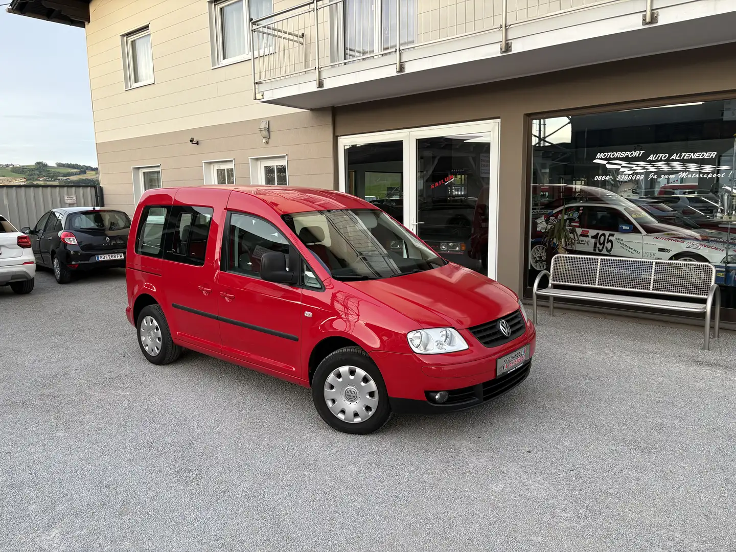 Volkswagen Caddy Life Family 1,9 TDI D-PF *5-SITZER*KLIMA* Rot - 1