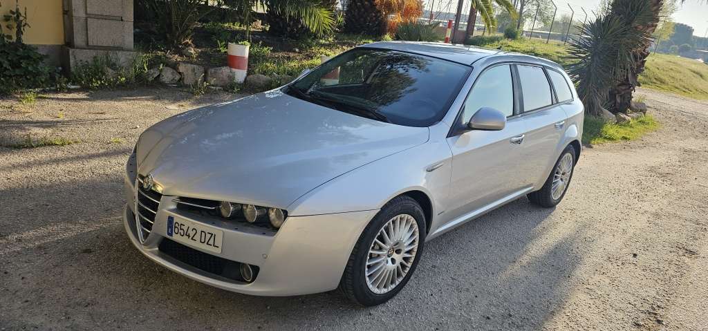 Alfa Romeo 159 Sportwagon 2.4JTD ti 210 - foto 1