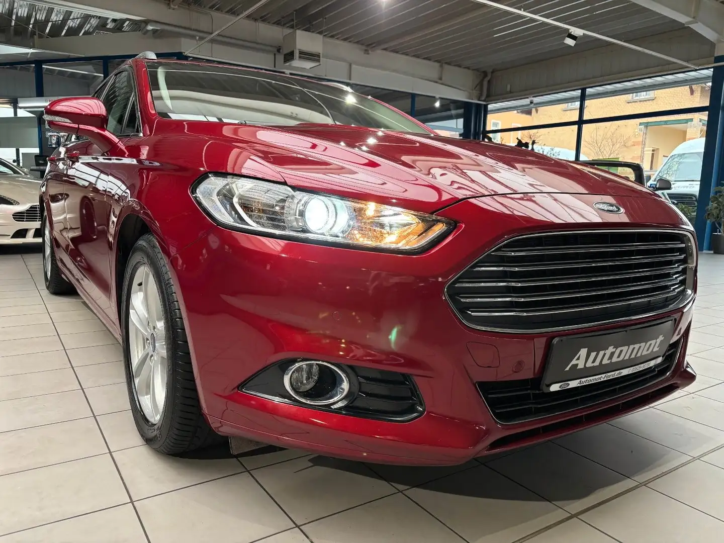 Ford Mondeo Turnier 1.5 Titanium*1.Hand*Navi*Winterp. Rouge - 2