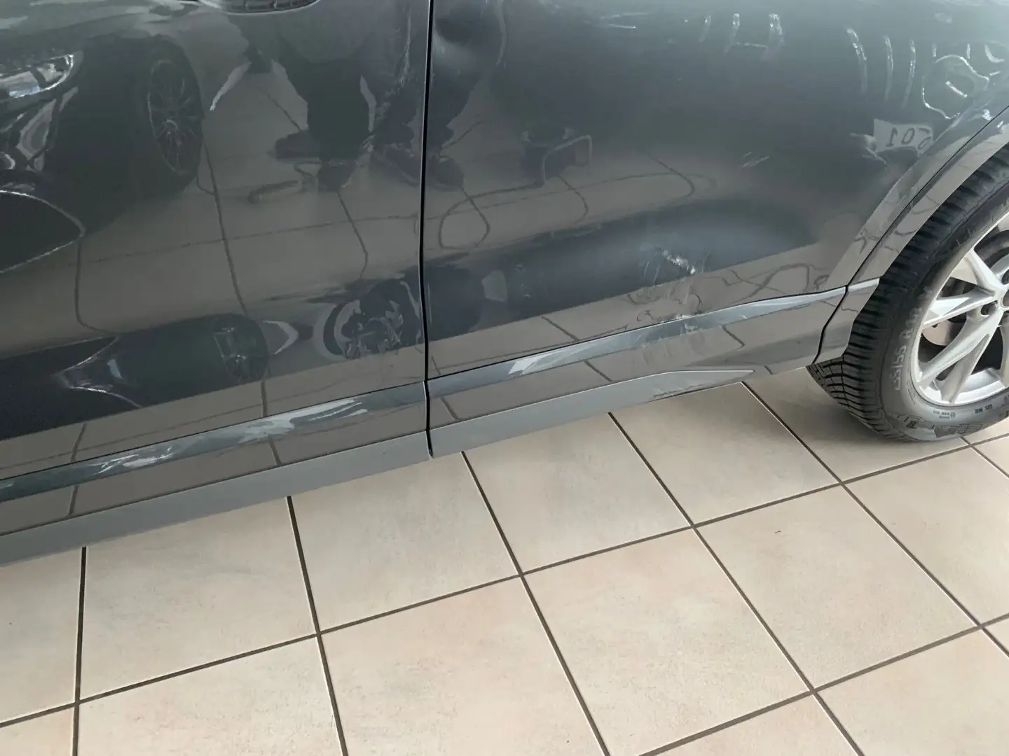 Audi Q3 40 TFSI quattro 2x S line AHK Navi LED Sport. Grigio - 2