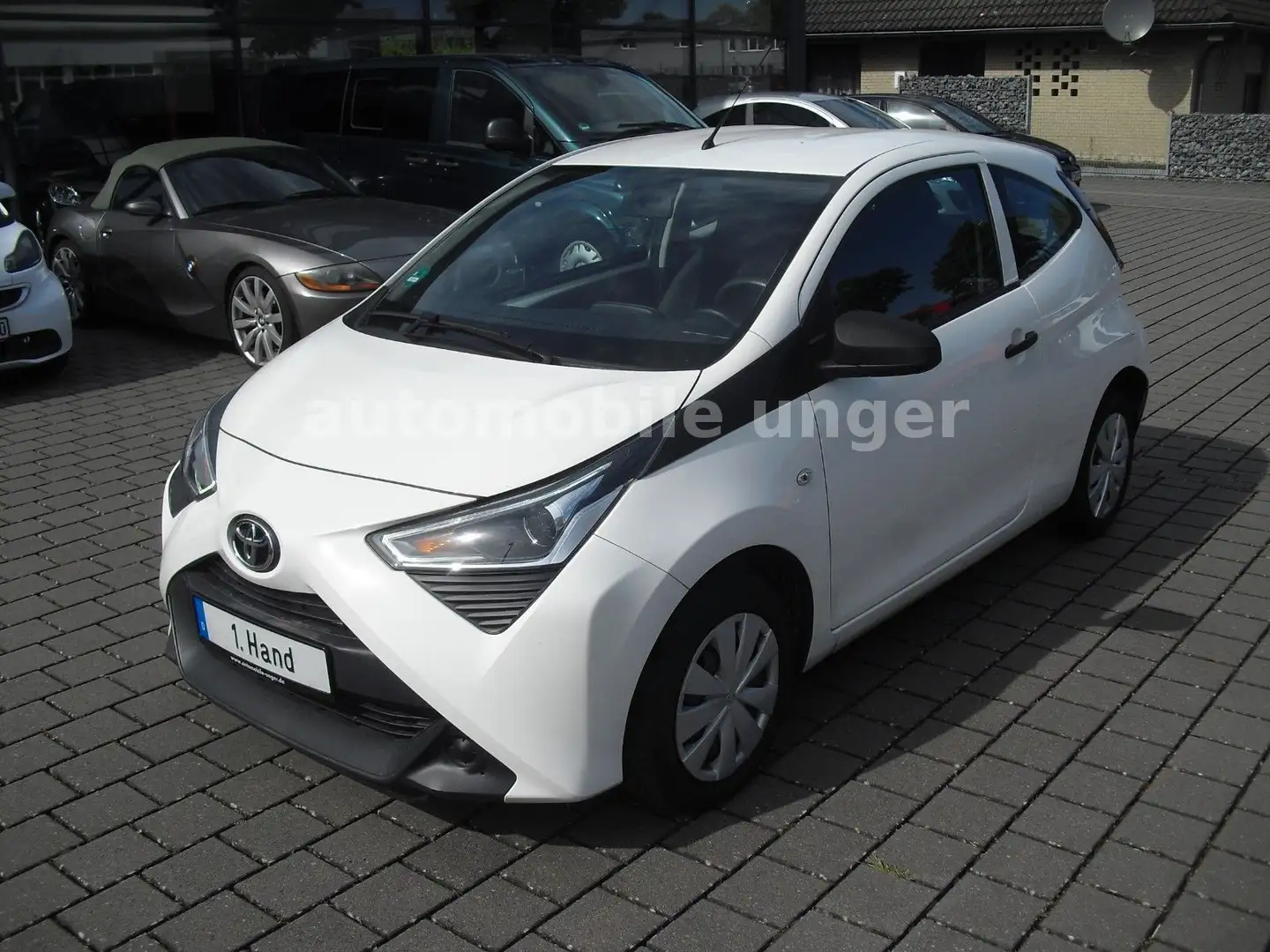 Toyota Aygo (X) 1,0-l-VVT-i x-play KLIMA DAB FH ZV Weiß - 1