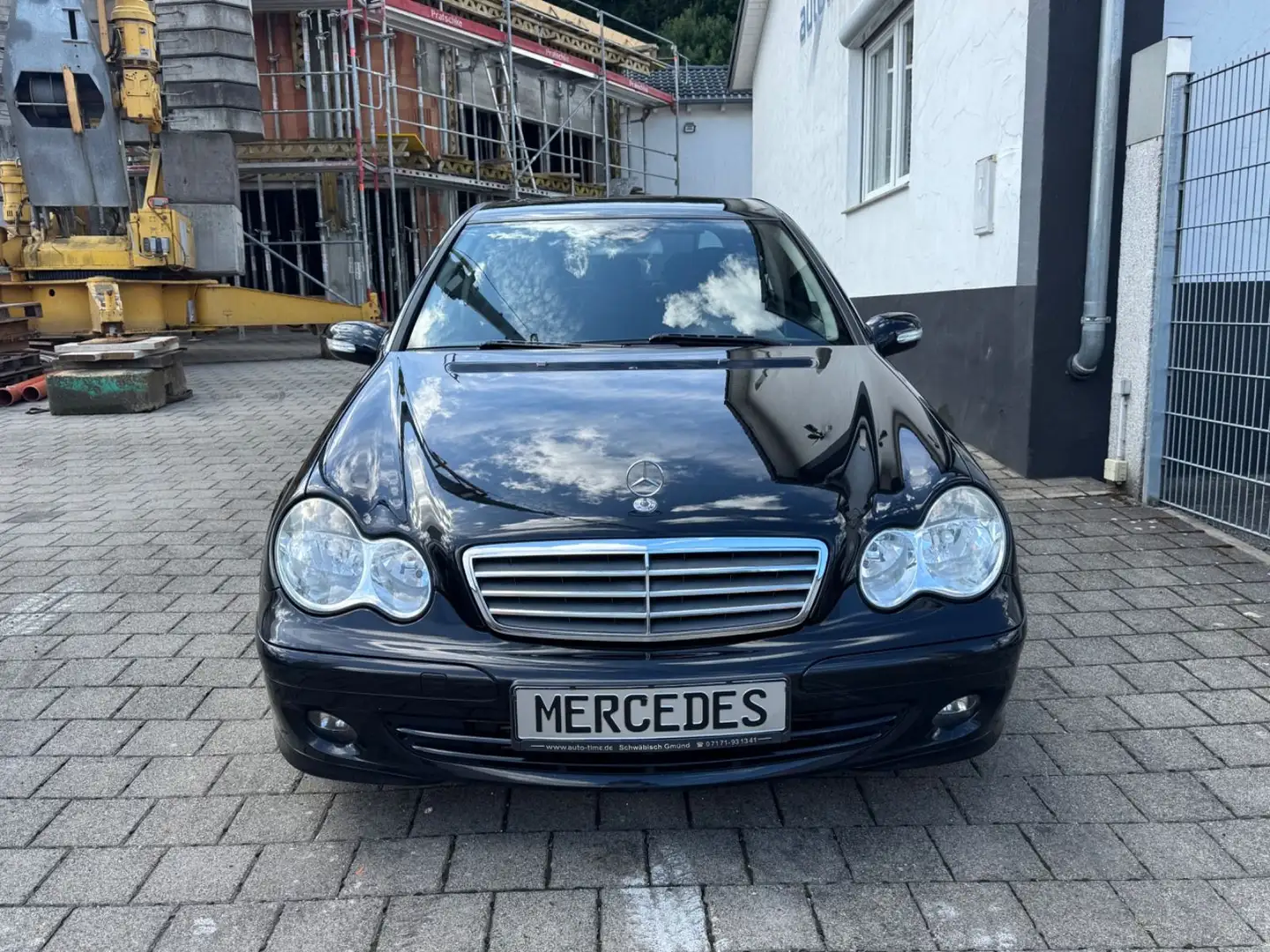 Mercedes-Benz C 180 C-Klasse Lim C180 Kompressor|SHZ|TEMP.|NAVI|TOP! Schwarz - 2