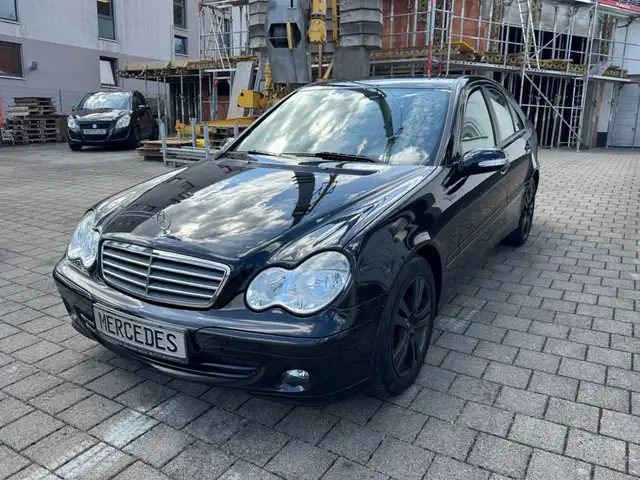 Mercedes-Benz C 180 C-Klasse Lim C180 Kompressor|SHZ|TEMP.|NAVI|TOP!