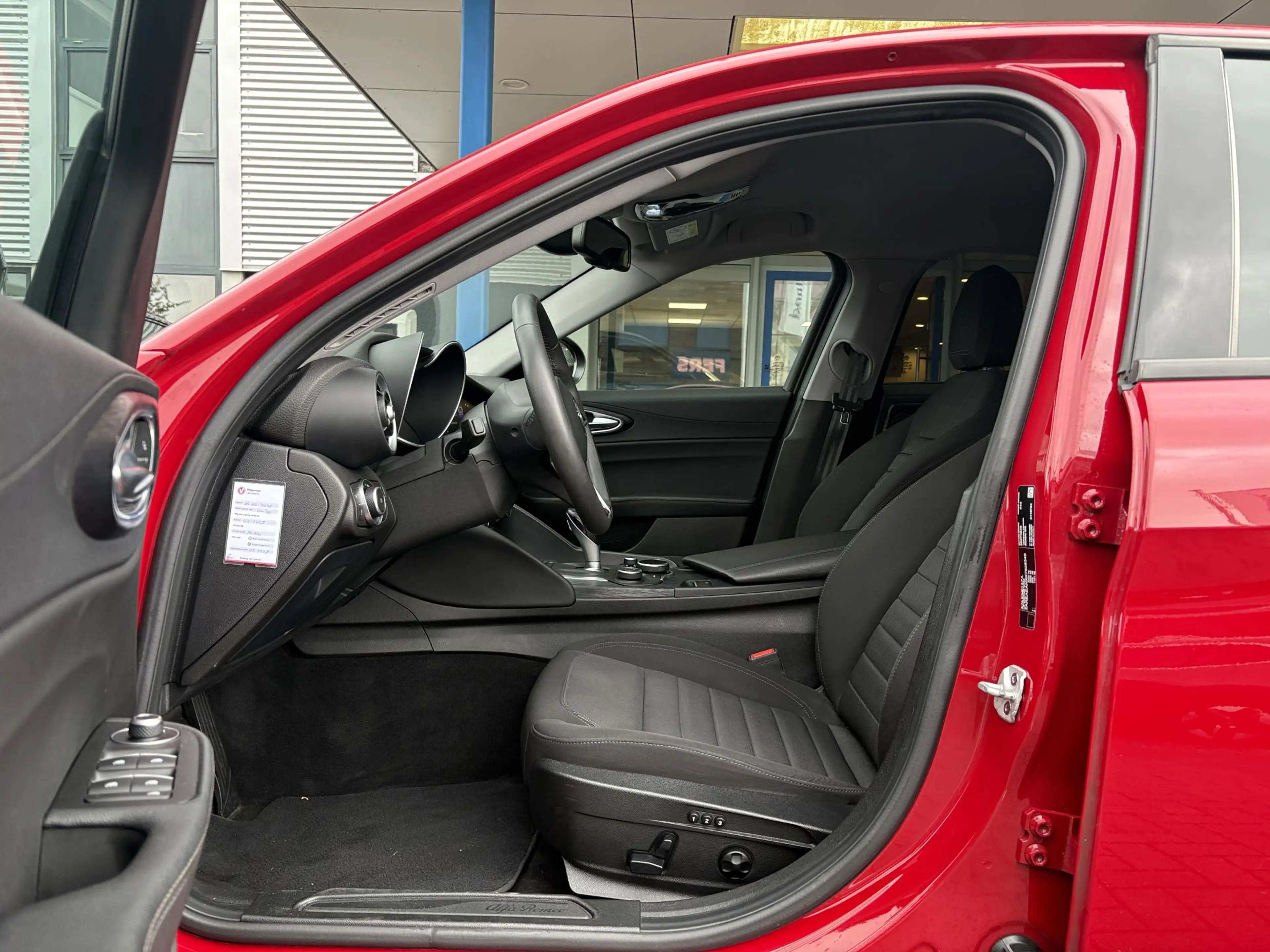 Alfa Romeo Giulia 2.0T 200pk | Afn. Trekhaak | Stoel- & Stuurverwarm — photo 14