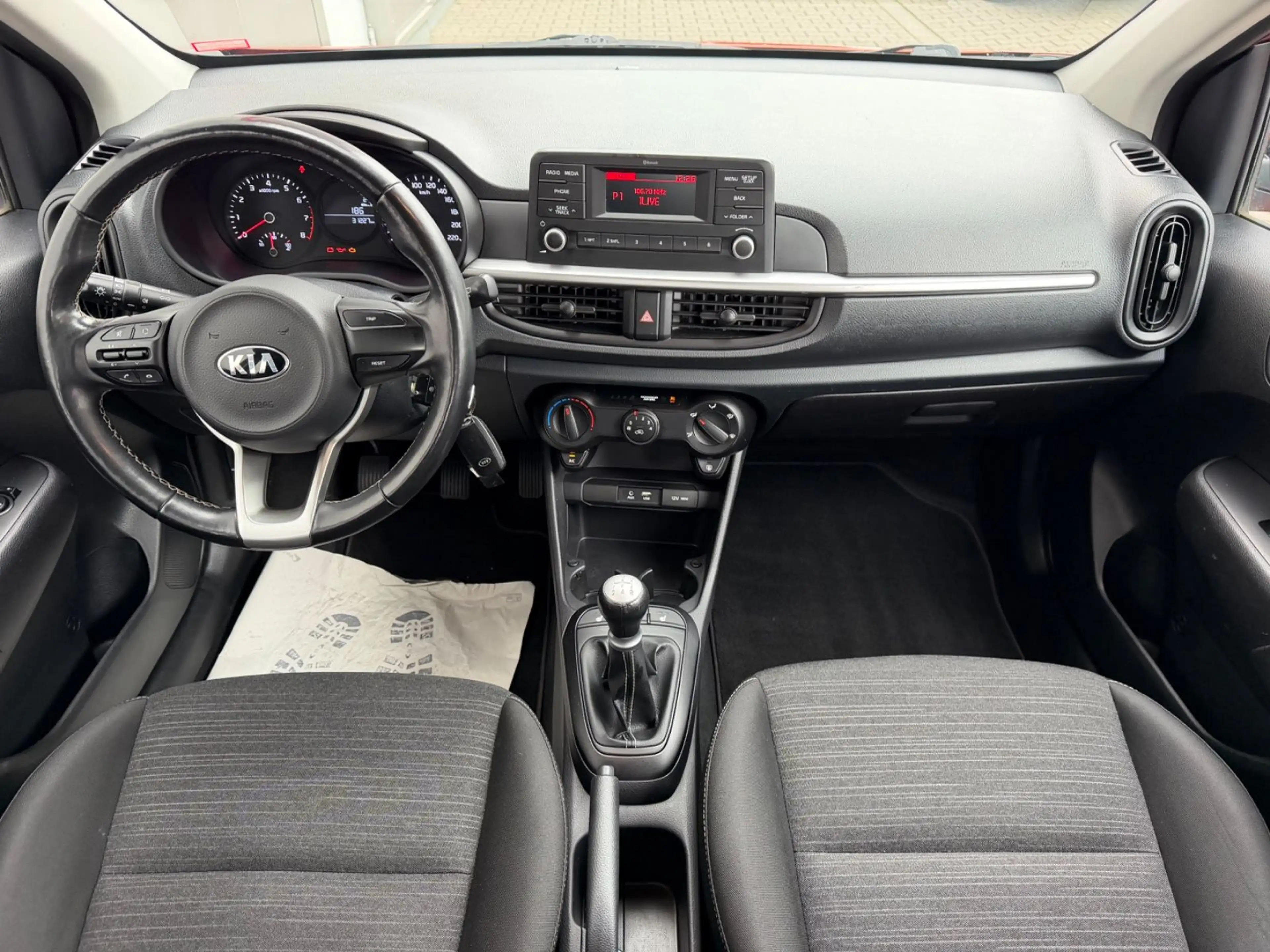 Kia Picanto Edition 7 Klima Lenkhzg. 1. Hand 31000km — photo 8