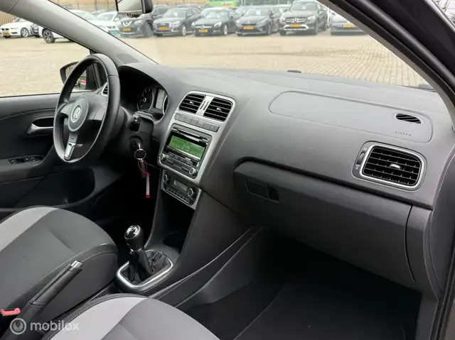 Volkswagen Polo view 12