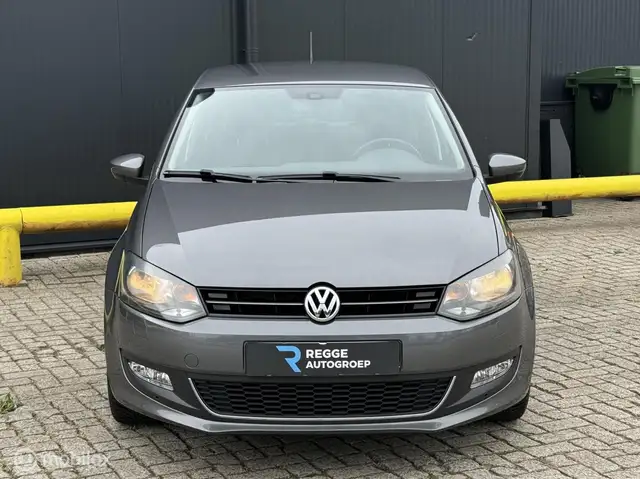 Volkswagen Polo view 5