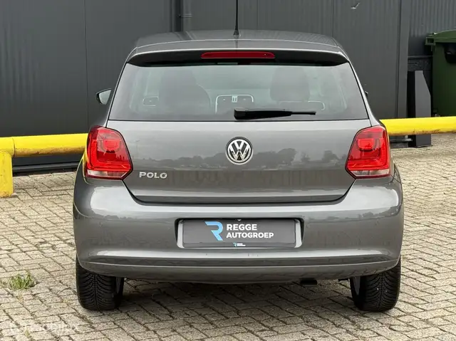 Volkswagen Polo view 8