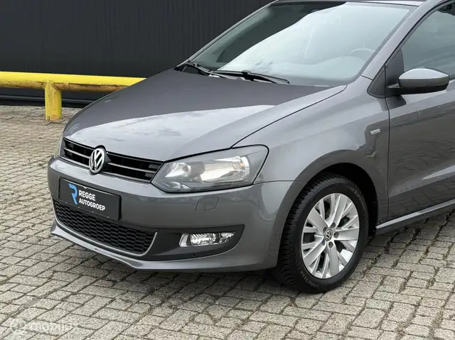 Volkswagen Polo view 6