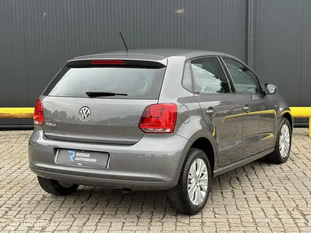Volkswagen Polo view 3