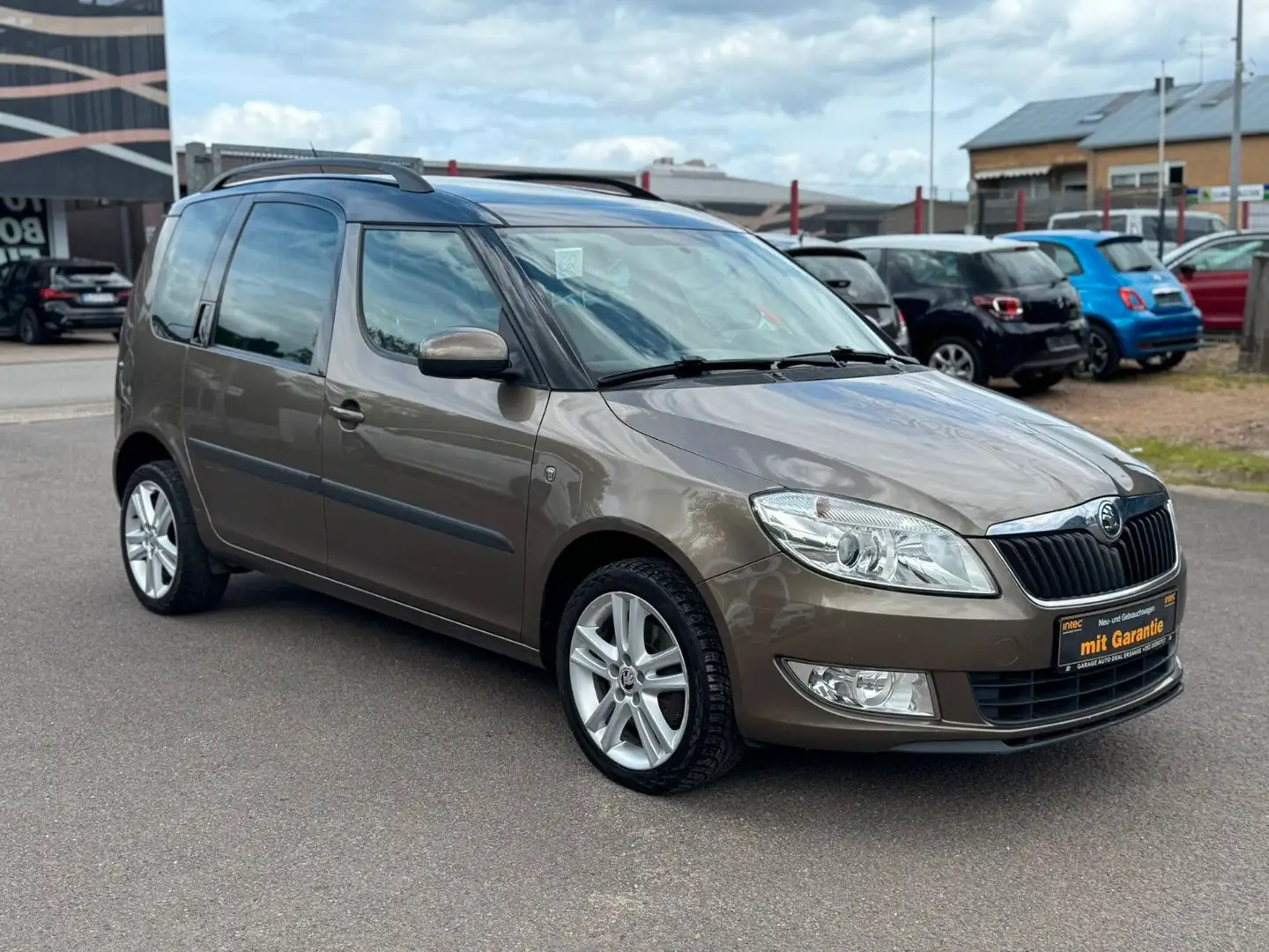 Skoda Roomster 1.6 TSi Automatik+Navi+AHK+Panorama Marrón - 2