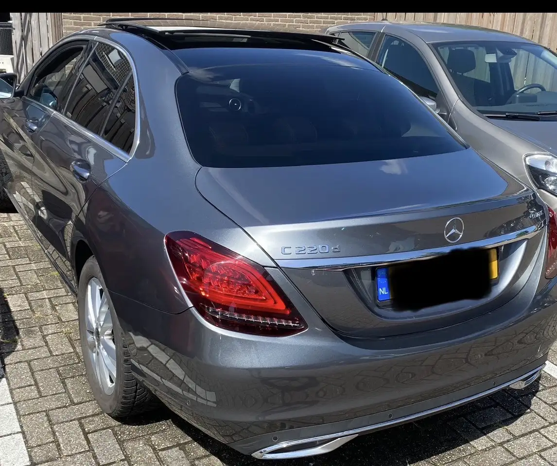 Mercedes-Benz C 220