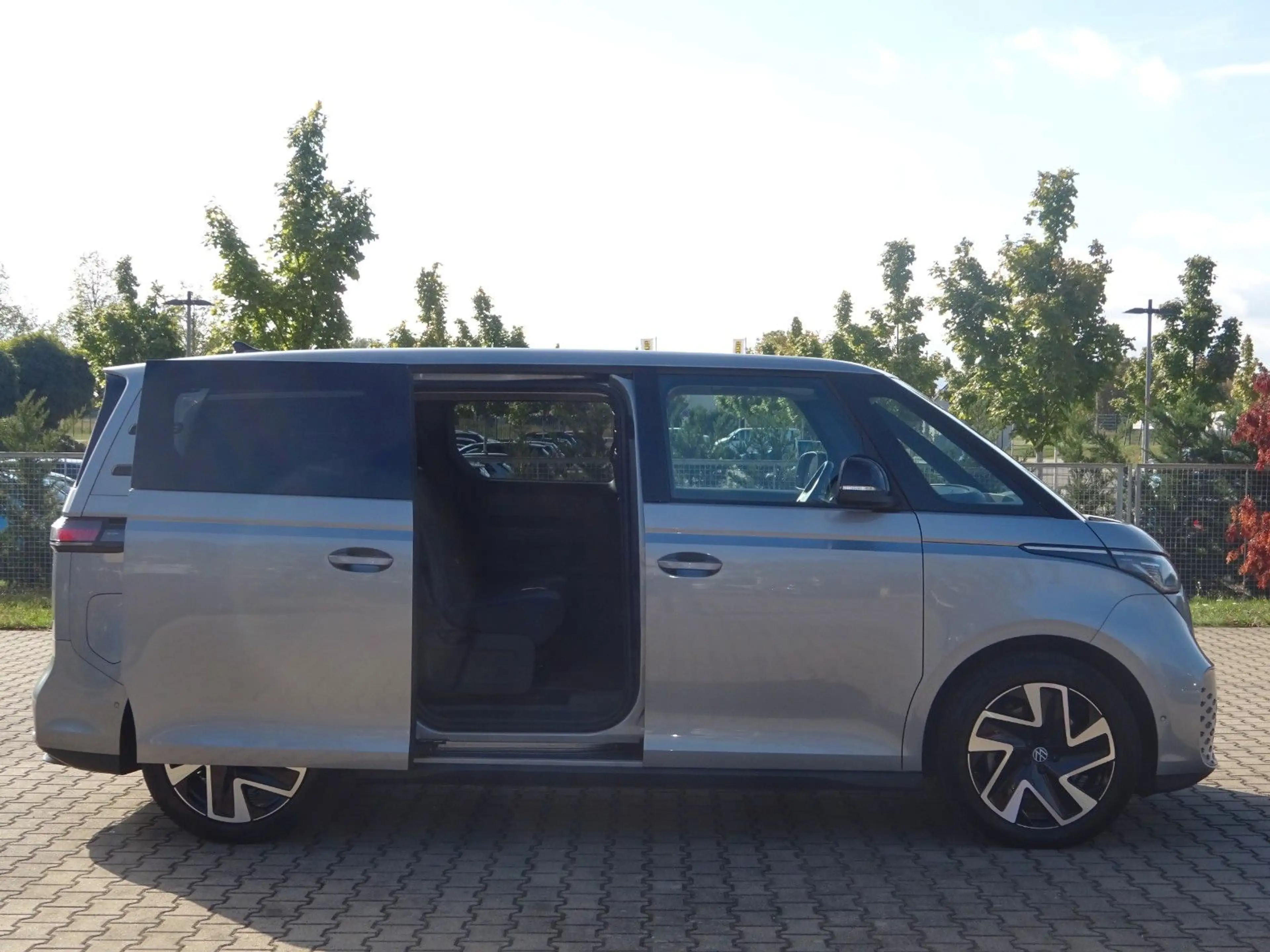 Volkswagen ID. Buzz Bus 286PS Autm. AHK Kamera Pro — photo 15